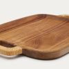 Dřevěné servírovací prkénko Kave Home Sardis 45,5 x 30,5 cm -fv-interier-25