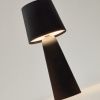 Černá kovová zahradní stolní LED lampa Kave Home Arenys S -fv-interier-25