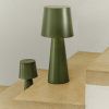 Zelená kovová zahradní stolní LED lampa Kave Home Arenys M -fv-interier-25