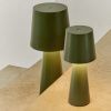Zelená kovová zahradní stolní LED lampa Kave Home Arenys M -fv-interier-25