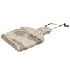 Sada servírovacího prkénka a nože Kave Home Suka 23 x 15 cm