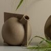 Béžová kovová váza Tatlin 19 cm -fv-interier-25