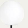 Bílá plastová solární stojací LED lampa Kave Home Dinesh 120 cm s černou podnoží -fv-interier-25