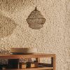 Zlaté kovové závěsné světlo Kave Home Sarraco 30 cm -fv-interier-25