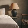 Černá keramická stolní lampa Kave Home Mercadal 59 cm -fv-interier-25