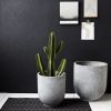 Set dvou šedých cementových květináčů Gard 40/50 cm -fv-interier-25