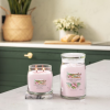 Střední vonná svíčka Yankee Candle Desert Blooms Singature -fv-interier-25