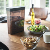 Černá plastová dóza Yamazaki Tower 2,3 l -fv-interier-25