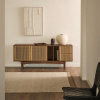 Ořechová komoda Kave Home Elan 180 x 45 cm -fv-interier-25