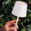 Bílá kovová nabíjecí stolní LED lampa Nova Luce Seina -fv-interier-25