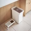 Bílý plastový zásobník krmiva Yamazaki Tower 25 l -fv-interier-25