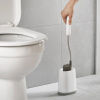 Sada dvou bílo-šedých plastových WC štětek Flex Lite -fv-interier-25