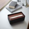 Černý kovový box na ubrousky Yamazaki Rin 26 x 13 cm -fv-interier-25