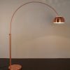 Měděná stojací lampa ZUIVER BOW -fv-interier-25