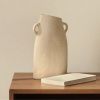 Bílá váza Kave Home Neti 27 cm -fv-interier-25