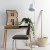 Bílá stojací lampa ZUIVER BUCKLE -fv-interier-25