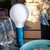 Světle šedá nabíjecí stolní LED lampa Fermob Aplo 26,5 cm -fv-interier-25