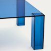 Modrý skleněný konferenční stolek Kave Home Adularia 85 x 85 cm -fv-interier-25