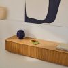 Dubový TV stolek Kave Home Helvine 200 x 40 cm -fv-interier-25