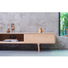 Dubový TV stolek Fawn 220 x 45 cm -fv-interier-25