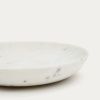 Bílý mramorový servírovací talíř Kave Home Ecin 20 cm -fv-interier-25