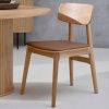 Dubová jídelní židle Unique Furniture Livo s hnědým koženkovým sedákem -fv-interier-25