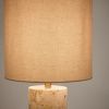 Béžová mramorová stolní lampa Kave Home Raze -fv-interier-25