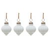 Set čtyř bílých skleněných vánočních ozdob Kave Home Irlo 8 cm