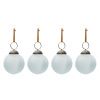Set čtyř bílých skleněných vánočních ozdob Kave Home Talve 6 cm