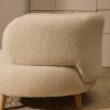 Béžové bouclé křeslo Kave Home Luisa -fv-interier-25