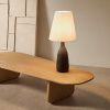 Černobílá dřevěná stolní lampa Luvia -fv-interier-25