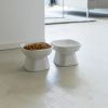 Bílá keramická miska pro psy Yamazaki Tower 8 cm -fv-interier-25