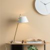 Bílá kovová stolní lampa Savyne -fv-interier-25