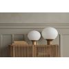 Opálově bílá skleněná stolní lampa Acorn 41 cm -fv-interier-25