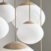Opálově bílé skleněné závěsné světlo Acorn 32 cm -fv-interier-25