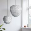 Šedé závěsné stínidlo Eos Evia z pravých husích per 30 cm -fv-interier-25