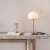 Bílo-zlatá skleněná stolní lampa Nova Luce Allen -fv-interier-25