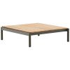 Dřevěný zahradní konferenční stolek Kave Home Sorells 91 x 84,2 cm se zelenou podnoží