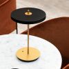 Bílo-černá kovová stolní nabíjecí LED lampa Asteria -fv-interier-25
