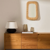Ratanové zrcadlo Kave Home Zilna 59 x 38 cm -fv-interier-25