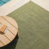 Zelený zahradní koberec Kave Home Despas 160 x 230 cm -fv-interier-25
