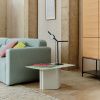 Šedý kovový konferenční stolek Kave Home Arvin 70 x 52 cm -fv-interier-25