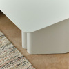 Šedý kovový konferenční stolek Kave Home Arvin 70 x 52 cm -fv-interier-25