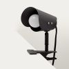 Malá černá kovová stolní lampa s klipem Kave Home Jula -fv-interier-25
