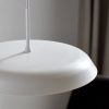 Bílé kovové závěsné LED světlo Piso 36,5 cm -fv-interier-25