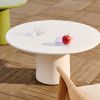 Bílý zahradní stolek Kave Home Albanella 85 cm -fv-interier-25