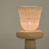 Ratanová stojací lampa Kave Home Neuda 140 cm -fv-interier-25Ratanová stojací lampa Kave Home Neuda 140 cm