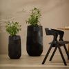 Set dvou černých zahradních květináčů Kave Home Tival Ø 24/35 cm -fv-interier-25