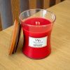Střední vonná svíčka Woodwick, Crimson Berries -fv-interier-25