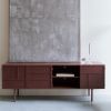 Červená kovová komoda WLL DAVIS 105 x 36 cm -fv-interier-25